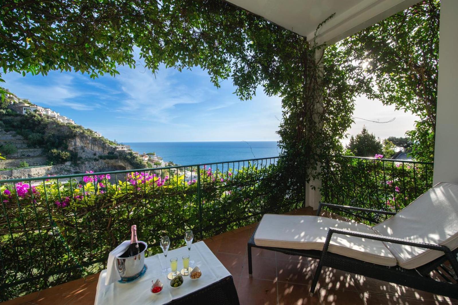 Hotel Pellegrino Praiano Εξωτερικό φωτογραφία